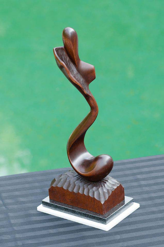 Randolph San Millan "Simplicidad" 20" de alto x 9" de ancho x 6" de profundidad Escultura de madera sobre granito #CRSM6