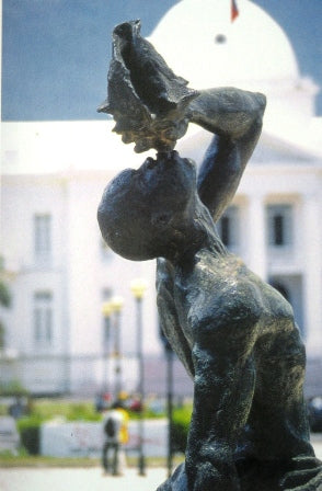 Postal haitiana: Estatua del "Marron Inconnu" en PAP, Haití